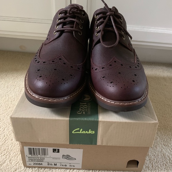 Clarks Montacute Wing Shoes - Picture 2 of 4